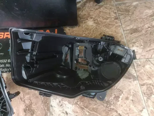 Mercedes W214 Sağ Sol Far Kasası