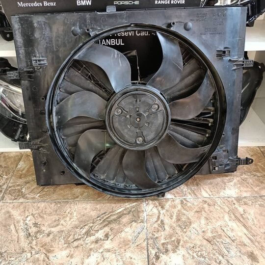 Mercedes W222 S Serisi Fan Motoru