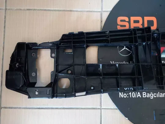 Mercedes W223 Radyatör Üst Destek Braketi 2236205600