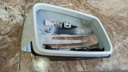 Mersedes A, B, C, E, GLA Serisi Sağ Ayna Kapağı 5922127787H