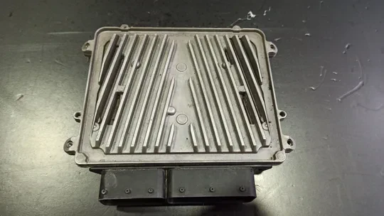 Mersedes Benz ML350 Motor Beyni A2721532691 0261209203