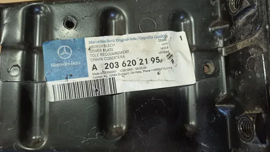 Mersedes C Serisi W203 Ön Tampon Dubası A2036202195