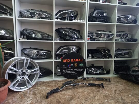 Mersedes C Serisi W205 Ön Panel Üst Orta Braketi A2056203801 -4101
