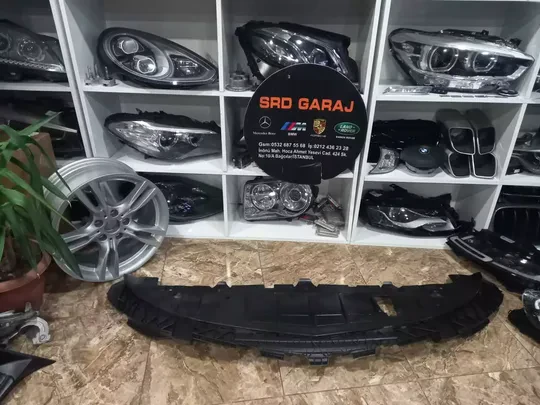Mersedes CLA Serisi W117 W176 AMG Alt Muhafaza Yarasa Bagaliti A1768850136