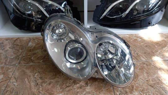 Mersedes CLK W209 Sağ Zenon Far
