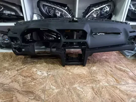 Mersedes E Serisi W207 Coupe Cabrio Torpido Ön Göğüs