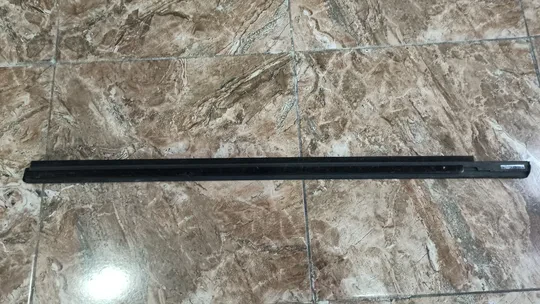 Mersedes ML W164 Ön Sağ Kapı Çıtası A1646902080