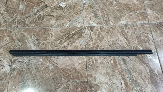 Mersedes ML W164 Ön Sağ Kapı Çıtası A1646902080