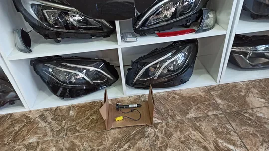 Mersedes W205 C Serisi Kaput Airbag Aktüatörü 2059060002