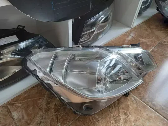 Mersedes W207 E Cupe Cabrio LED Zenon Far