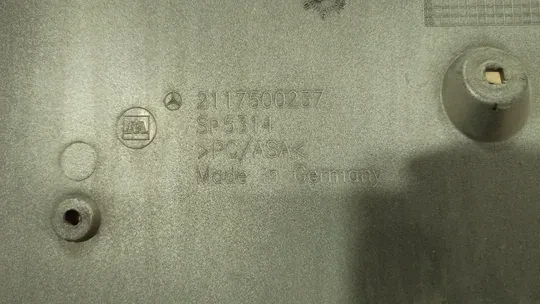 Mersedes W211 E Serisi Arka Bagaj Plakalığı 2117500237
