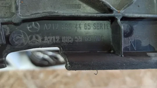 Mersedes W212 E Serisi AMG Arka Tampon Orta Braketi A2128854465