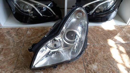 Mersedes W219 CLS Sol Zenon Far
