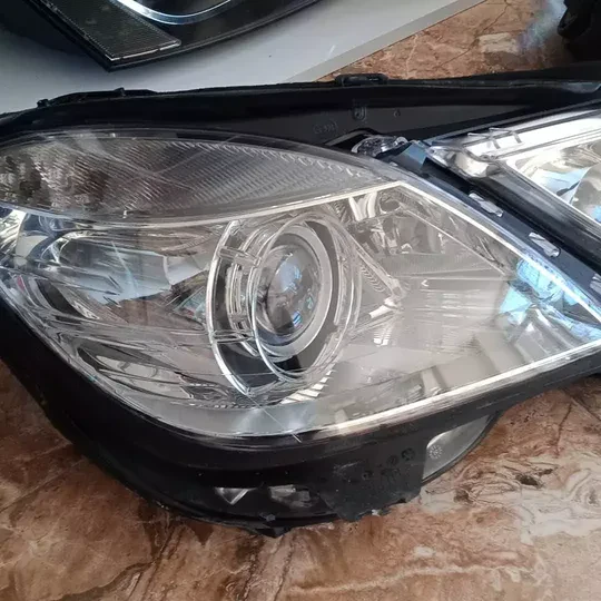 Mersedesw212 Sağ Sol Zenon Far e200 250 300 400 Hatasız