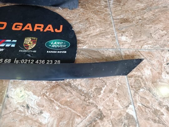 MG ZS 2021-23 Ön Panjur Üst Parça 10349819