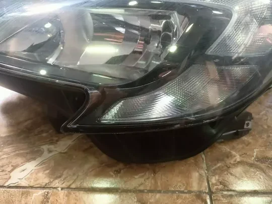 Opel Corsa 2016 2019 Sol Çıkma Far
