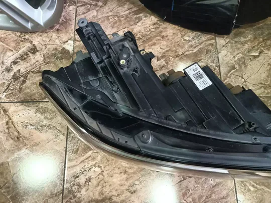 Passat B8 Halojen Sağ Far
