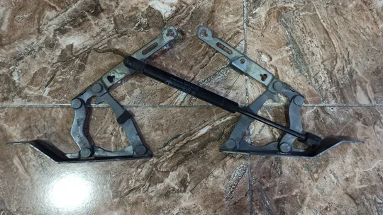 Porsche 911 Turbo 997 Carrera Motor Kaput Menteşesi Amartisörü