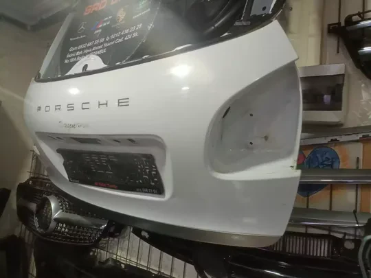 Porsche Cayenne Bagaj Kapağı Beyaz Hatasız Boyasız