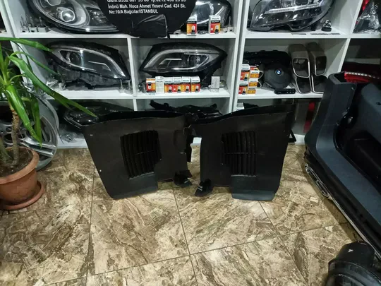 Porsche Panamera Çamurluk Uç Davlunbazı 97050412324 97050412323