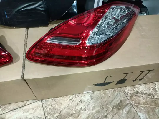 Porsche Panamera Sag Sol LED Stop