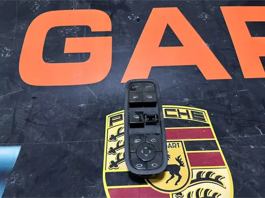 Porshe Panamera Cayenne 2017-20 Cam Düğmesi Çıkma Orj 971959858C