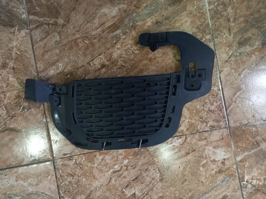 Range Rover Evoque Ön Sol Tampon Izgarası GJ3215A299