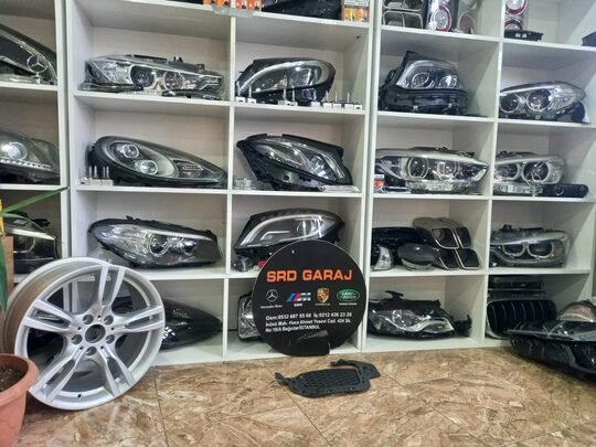 Range Rover Evoque Ön Sol Tampon Izgarası GJ3215A299