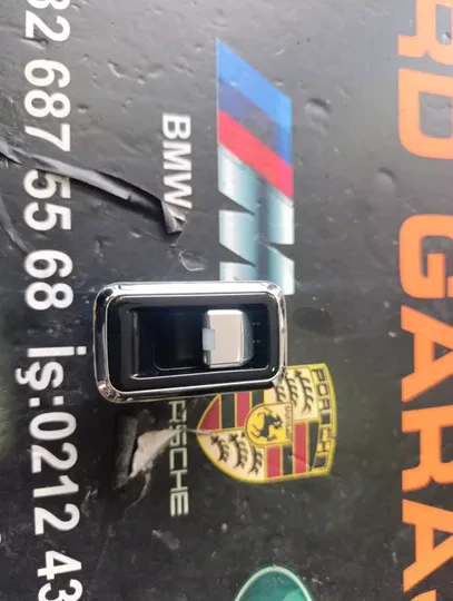 Range Rover Sport 2018-22 Tekli Cam Düğmesi JPLA-14717-AC