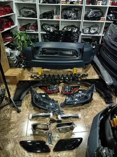 Range Rover Sport 2018 Dönüşüm Seti Body Kit