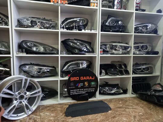 Range Rover Vogue Arka Tampon Orta Kapağı CK5217K950