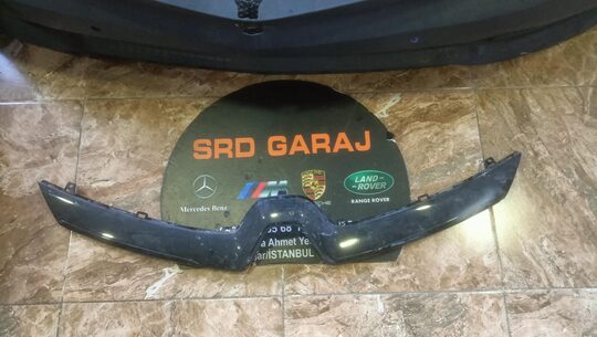 Renault Clio 4 Ön Panjur Üst Kaplaması 620787878R