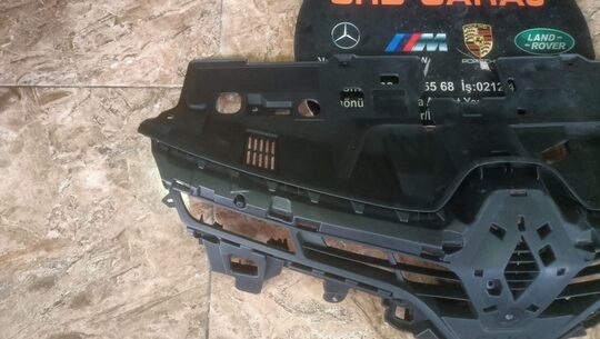 Renault Clio 5 Ön Panjur M230272 Sıfır