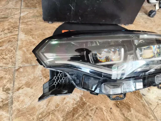 Renault Talisman Sol Çıkma Far