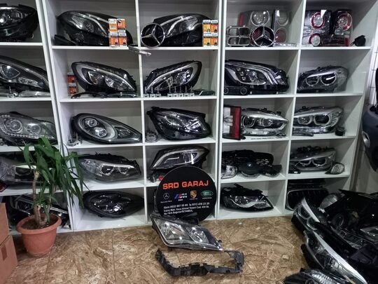 Seat Leon Sağ Halojen Far Alt Ayağı İle