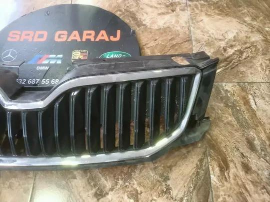 Skoda Octavia 2013 2017 Çıkma Orj Panjur 5E0853653