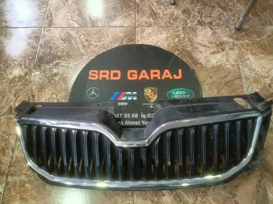 Skoda Octavia 2013 2017 Çıkma Orj Panjur 5E0853653