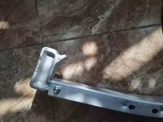 Tesla Model Y 2020- Ön Tampon Demiri 1487601-00-C