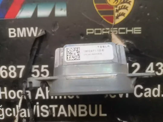 Tesla Model Y Juniper Far Beyni Çıkma Orjinal 1802471-12-E