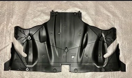 Tesla Model Y3 Arka Orta Alt Muhafaza Sıfır Yns 1498771-00-A