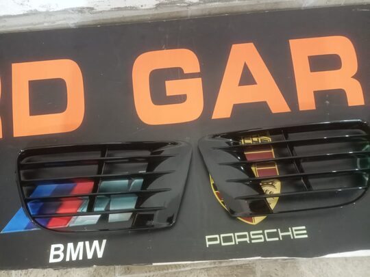 Volkswagen Golf 6 R20 Sağ Sol Tampon Izgarası