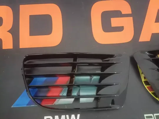 Volkswagen Golf 6 R20 Sağ Sol Tampon Izgarası