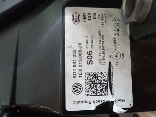 Volkswagen Golf 7.5 Tek Beyinli Sol Far 5G1941035
