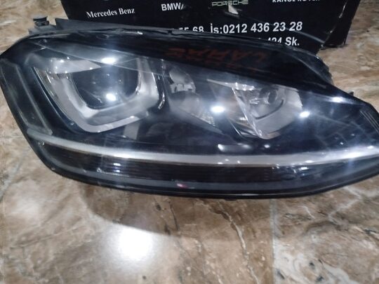 Volkswagen Golf 7 Zenon Sağ Far Cam Değişmiş