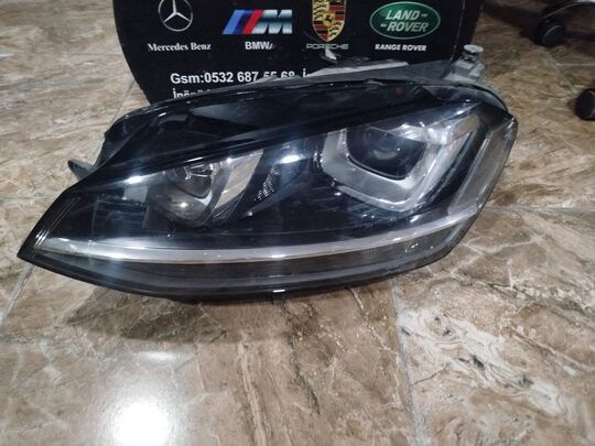 Volkswagen Golf 7 Zenon Sol Far Cam Değişmiş