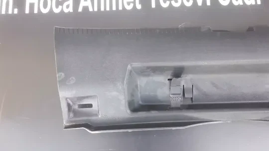 Volkswagen Jetta Arka Panel Kaplama Plastıği 5C6863459