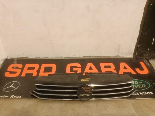 Volkswagen Passat B8 2015-19 Ön Panjur Çıkma 3G0853653D