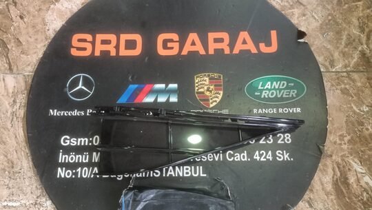 Volkswagen Passat B8 B8.5 R-Line Sağ Tampon Izgarası