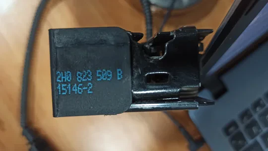 Volkswagen Tiguan Kaput Kilit Mandalı 5N0 823509 B