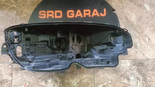 Volvo S90 2019-23 Sağ Far Kasası